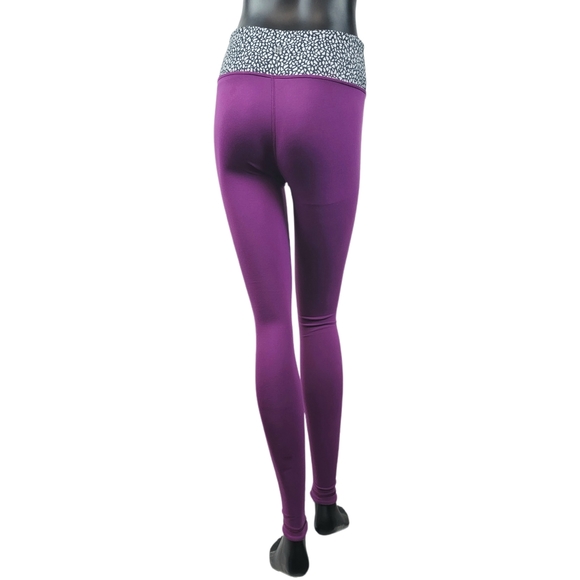 Lululemon Wunder Under Regal Plum Miss Mosaic Black Reversible Pant Size 4 - Picture 4 of 5